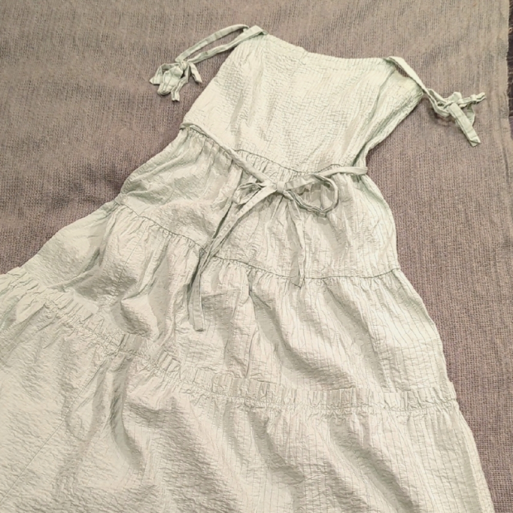LIKE NEW || Topshop, Size 6 || Tiered Skirt, Tie Strap Sundress || Pale Green